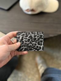 SNOW LEOPARD